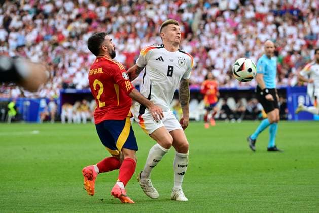 Daniel Carvajal 2 Spain in duel, action, with Toni Kroos 8 Germany , Spain vs Germany, Football, UEFA Euro 2024, Quarterfinals, 05 07 2024 Stuttgart Baden Würtemberg Germany Copyright: xkolbert-press MarcxNiemeyerx