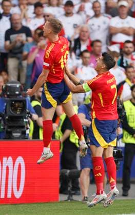Spain v Germany: Quarter-Final - UEFA EURO, EM, Europameisterschaft,Fussball 2024 Dani Olmo and Alvaro Morata of Spain celebrate the 1st goal during the UEFA EURO 2024 quarter-final match between Spain and Germany at Stuttgart Arena on July 5, 2024 in Stuttgart, Germany. Stuttgart Stuttgart Arena Germany Germany Copyright: xRichardxSellers Sportsphoto APLx 14044163