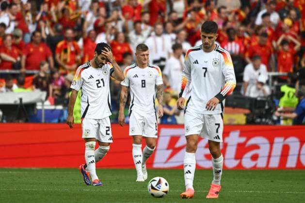 05 07 2024, xpsx, Football EM 2024 1 4 Final, Germany Spain emspor, v l Ilkay Guendogan Gündogan, Germany, 21 , Toni Kroos Germany, 8 , Kai Havertz Germany, 7 enttaeuscht, enttäuscht, schaut enttaeuscht, niedergeschlagen, disappointed DFL DFB REGULATIONS PROHIBIT ANY USE OF PHOTOGRAPHS as IMAGE SEQUENCES and or QUASI VIDEO Stuttgart