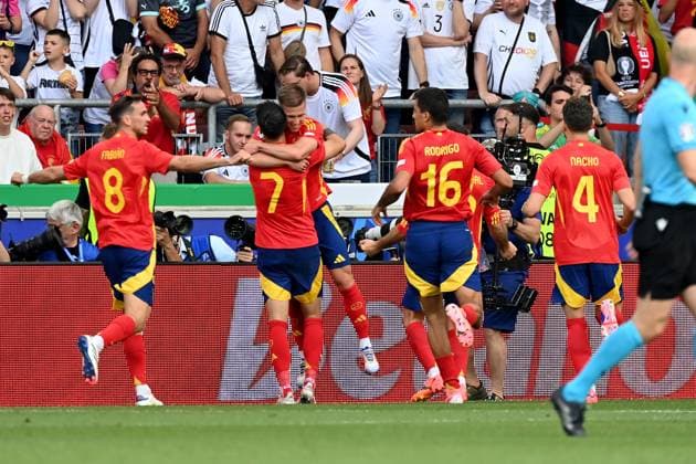 05 07 2024, xjrdrx, Football EM 2024 1 4 Final, Germany Spain emspor, v l Goal celebration after the goal to celebrate the goal celebrate 1 0 by Daniel Olmo Carvajal Spain DFL DFB REGULATIONS PROHIBIT ANY USE OF PHOTOGRAPHS as IMAGE SEQUENCES and or QUASI VIDEO Stuttgart