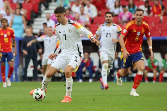 05 07 2024, Football, Men, UEFA European Championship 2024, Quarter Final, Quarter Final, Spain Germany, Kai Havertz Germany , Fabian Ruiz Spain Stuttgart MHP Arena Baden Württemberg Germany EN Copyright: xSebastianxBachx