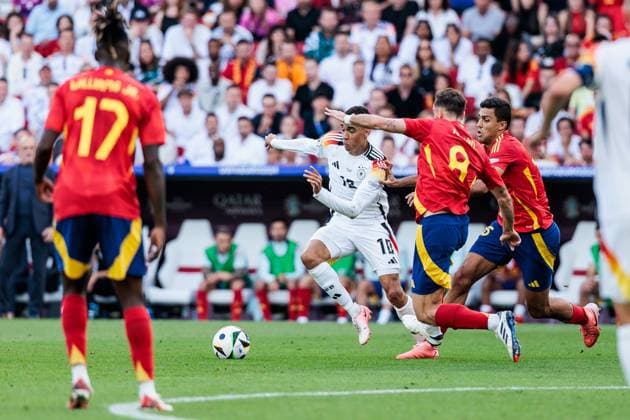 UEFA EURO 2024 Spain Germany 05 07 2024 Jamal Musiala Germany, 10 , Fabian Ruiz Spain, 8 , Alex Baena Spain, 15 , UEFA EURO 2024 Spain Germany Stuttgart Arena, Stuttgart on 05 07 2024 Copyright: xBEAUTIFULxSPORTS Wunderlx
