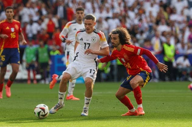 in duel, action, with Florian Wirtz 17 Germany , Marc Cucurella 24 Spain , Spain vs Germany, Football, UEFA Euro 2024, Quarterfinals, 05 07 2024 Stuttgart Baden Wuerttemberg Germany Copyright: xkolbert-press ChristianxKolbertx