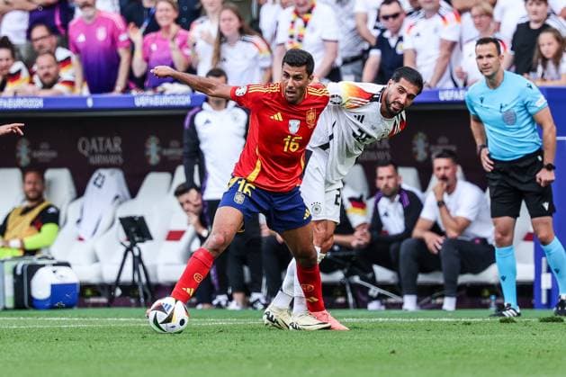 Sport, Football, UEFA EURO 2024 quarter-finals Spain Germany 05 07 2024, Stuttgart Arena Rodri Spain, 16 Emre Can Germany, 25 Stuttgart Stuttgart Arena Baden Württemberg Germany