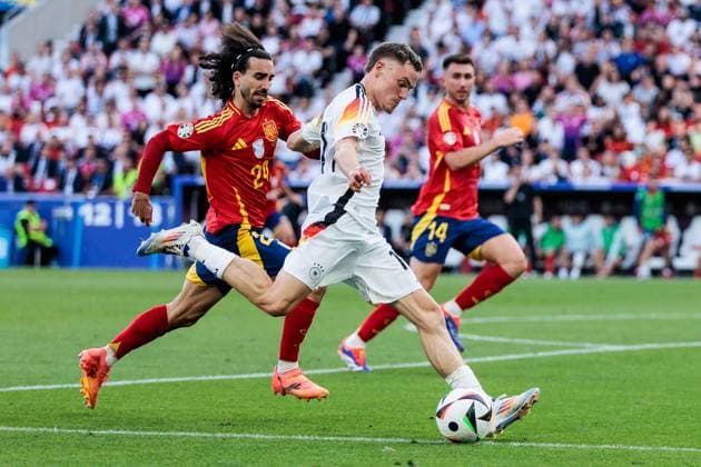 UEFA EURO 2024 Spain Germany 05 07 2024 Florian Wirtz Germany, 17 , Marc Cucurella Spain, 24 , Aymeric Laporte Spain, 14 UEFA EURO 2024 Spain Germany Stuttgart Arena, Stuttgart on 05 07 2024 Copyright: xBEAUTIFULxSPORTS Wunderlx