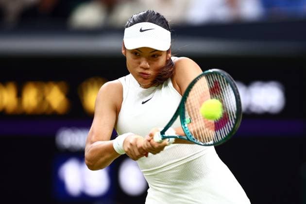 Emma Raducanu during her third round match Wimbledon Tennis Championships, Day 5, The All England Lawn Tennis and Croquet Club, London, UK - 05 Jul 2024  Copyright: xJamesxMarsh Shutterstockx 14571051eq