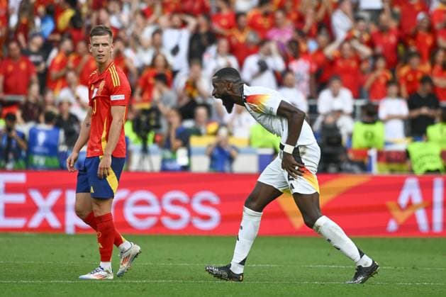 05 07 2024, xpsx, European Football Championship 2024 1 4 Final, Germany Spain emspor, v l Dani Olmo Spain, 10 , Antonio Ruediger Rüdiger, Germany, 2 DFL DFB REGULATIONS PROHIBIT ANY USE OF PHOTOGRAPHS as IMAGE SEQUENCES and or QUASI VIDEO Stuttgart