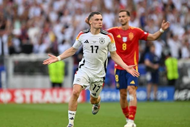 240705 EURO2024 SPAIN VS GERMANY Florian Wirtz (17) of Germany celebrates after scoring the 1-1 equalizer goal during a soccer game between the national teams of Spain and Germany in the Quarter Final stage of the UEFA EURO, EM, Europameisterschaft,Fussball 2024 tournament , on Friday 5 July 2024 in Stuttgart , Germany . PHOTO SPORTPIX David Catry STUTTGART GERMANY  Copyright: xx 472113
