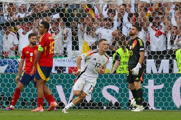 Goal celebration by Florian Wirtz 17 Germany to equalize 1 1, Spain vs Germany, Football, UEFA Euro 2024, Quarter-final, 05 07 2024 Stuttgart Baden Wuerttemberg Germany Copyright: xkolbert-press ChristianxKolbertx