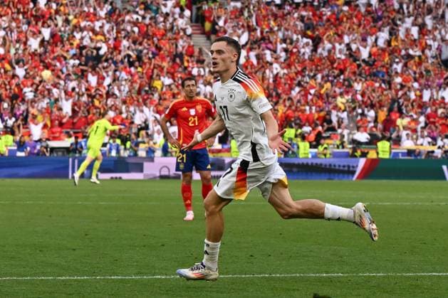 05 07 2024, xpsx, Football EM 2024 1 4 Final, Germany Spain emspor, v l Florian Wirtz Germany, 17 Jubel, Torjubel, jubelt ueber das Tor, celebrate the goal, celebration DFL DFB REGULATIONS PROHIBIT ANY USE OF PHOTOGRAPHS as IMAGE SEQUENCES and or QUASI VIDEO Stuttgart