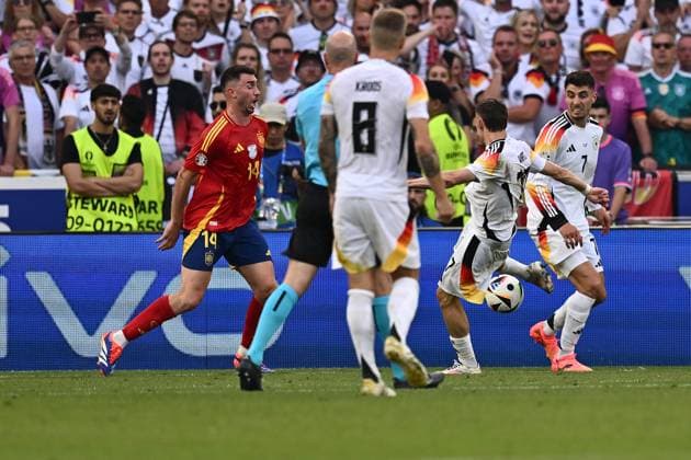 05 07 2024, xscotx, Euro 2024 quarter-finals, Spain Germany, emspor, v l Florian Wirtz German national football team DFB scores the goal to score the goal 1 1 Stuttgart