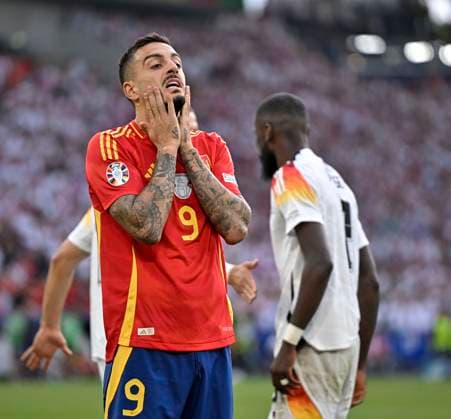 05 07 2024, Football UEFA EURO 2024, quarter-final, Spain Germany, in the Stuttgart Arena Joselu Spain puts his hands to his face,