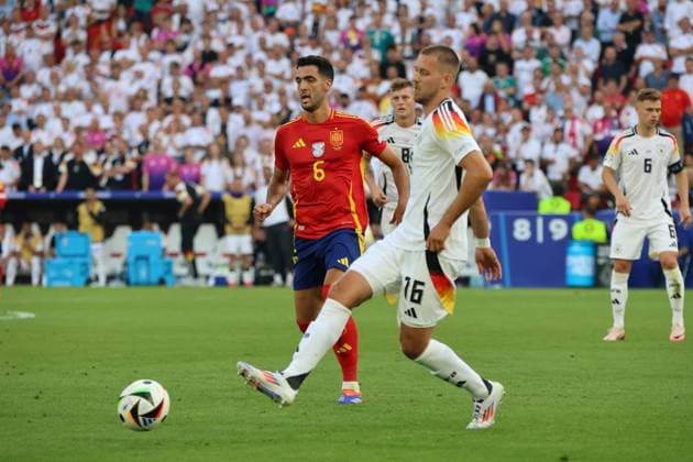 05 07 2024, Football, Men, UEFA European Championship 2024, Quarter Final, Quarter Final, Spain Germany, Waldemar Anton Germany , Mikel Merino Spain Stuttgart MHP Arena Baden Württemberg Germany EN Copyright: xSebastianxBachx