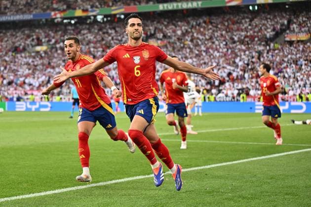 05 07 2024, xscotx, Euro 2024 quarter-final, Spain Germany, emspor, v l goal celebration after the goal celebrating the goal celebrate 2 1 by Mikel Merino Zazon Spain Stuttgart