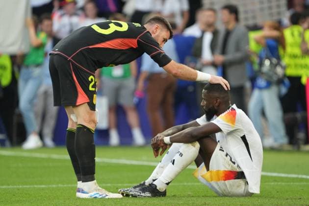 Antonio Rüdiger Germany Germany, 02 is consoled by goalkeeper Goalie Unai Simon Spain Spain, 23 Stuttgart 05 07 2024 Germany vs Spain, EURO2024, Quarterfinals, M45, EM Arena Stuttgart