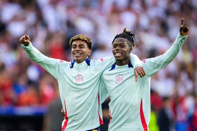 240705 Lamine Yamal and Nicholas Williams of Spain celebrate after the UEFA Euro 2024 Football Championship quarterfinal between Spain and Germany on July 5, 2024 in Stuttgart Photo Mathias Bergeld BILDBYRAN code MB MB0942 fotboll football soccer fotballs em europamästerskap em uefa euro uefa european football championship euro 2024 kvartfinal quarterfinal quarterfinals spanien spain deutschland germany bbeng bbauto jubel  Copyright: MATHIASxBERGELD BB240705MB088