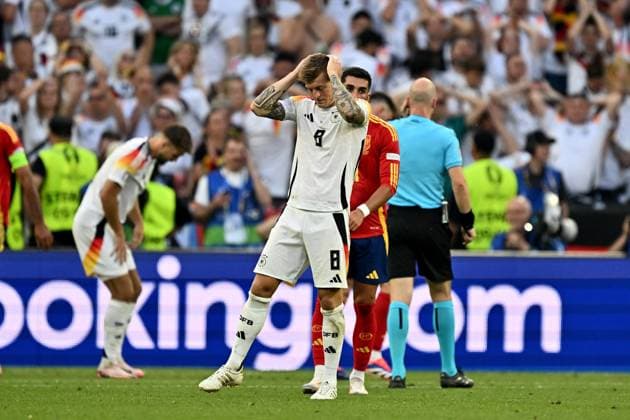 05 07 2024, xscotx, European Football Championship 2024 quarter-finals, Spain Germany, emspor, v l Toni Kroos German national football team DFB sad, disappointed, frustrated, dejected Stuttgart