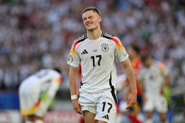 240705 EURO2024 SPAIN VS GERMANY Florian Wirtz (17) of Germany looking dejected and disappointed during a soccer game between the national teams of Spain and Germany in the Quarter Final stage of the UEFA EURO, EM, Europameisterschaft,Fussball 2024 tournament , on Friday 5 July 2024 in Stuttgart , Germany . PHOTO SPORTPIX David Catry STUTTGART GERMANY  Copyright: xx 472138