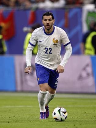 HAMBURG - Theo Hernandez of France during the UEFA EURO, EM, Europameisterschaft,Fussball 2024 quarter-final match between Portugal and France at Volksparkstadion on July 5, 2024 in Hamburg, Germany. ANP Hollandse Hoogte MAURICE VAN STEEN UEFA EURO 2024 2024 xVIxANPxSportx xVanxSteenxFotografiexIVx 502829458 originalFilename: 502829458.jpg