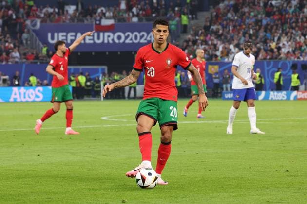Volksparkstadion, Hamburg UEFA EURO 2024 Germany, quarter-final 5 July 2024 , Portugal France v l , Joao Cancelo Portugal Copyright: JoaquimxFerreira