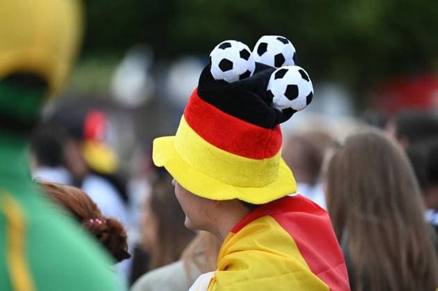 Football Euro 2024 in Gelsenkirchen FOR EDITORIAL PURPOSES ONLY EDITORIAL USE ONLY p Fans celebrate on Friday 05 07 2024 in Gelsenkirchen at the Public Viewing the teams of Germany and Spain in the quarterfinals of the European Football Championship in the Nordsternpark and in the Amphitheater Germany NRW Gelsenkirchen Copyright IngoxOtto Copyright: IngoxOtto doc7w63k4p56yrev2hm6fj ,EDITORIAL USE ONLY Copyright: IngoxOtto