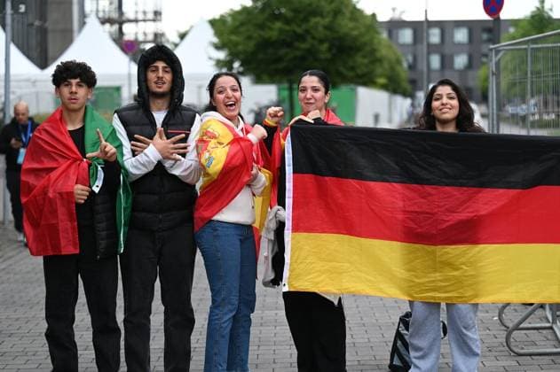 Football Euro 2024 in Gelsenkirchen FOR EDITORIAL PURPOSES ONLY EDITORIAL USE ONLY p Fans celebrate on Friday 05 07 2024 in Gelsenkirchen at the Public Viewing the teams of Germany and Spain in the quarterfinals of the European Football Championship in the Nordsternpark and in the Amphitheater Germany NRW Gelsenkirchen Copyright IngoxOtto Copyright: IngoxOtto doc7w63k4ssh6sdcbvfjrq ,EDITORIAL USE ONLY Copyright: IngoxOtto