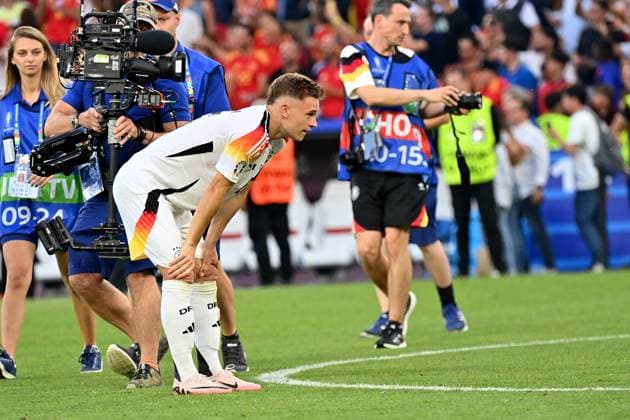 05 07 2024, xjrdrx, Football EM 2024 1 4 Final, Germany Spain emspor, v l Joshua Kimmich Deutsche Fussball Nationalmannschaft DFB sad, disappointed, frustrated, dejected DFL DFB REGULATIONS PROHIBIT ANY USE OF PHOTOGRAPHS as IMAGE SEQUENCES and or QUASI VIDEO Stuttgart