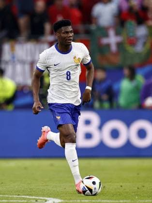 HAMBURG - Aurelien Tchouameni of France during the UEFA EURO, EM, Europameisterschaft,Fussball 2024 quarter-final match between Portugal and France at Volksparkstadion on July 5, 2024 in Hamburg, Germany. ANP Hollandse Hoogte MAURICE VAN STEEN UEFA EURO 2024 2024 xVIxANPxSportx xVanxSteenxFotografiexIVx 502830291 originalFilename: 502830291.jpg