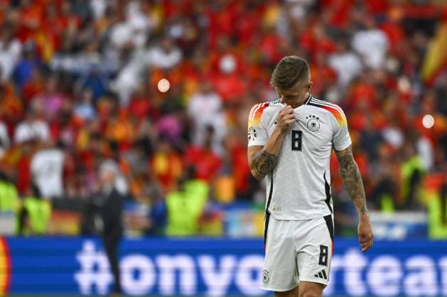 05 07 2024, xpsx, European Football Championship 2024 1 4 Final, Germany Spain emspor, v l Toni Kroos Germany, 8 disappointed, disappointed, looks disappointed, disappointed DFL DFB REGULATIONS PROHIBIT ANY USE OF PHOTOGRAPHS as IMAGE SEQUENCES and or QUASI VIDEO Stuttgart