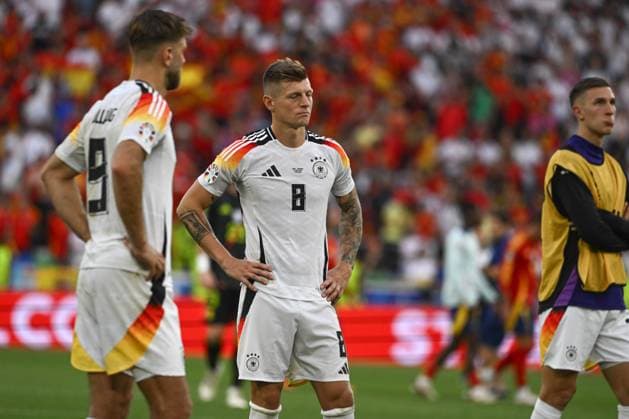 05 07 2024, xpsx, European Football Championship 2024 1 4 Final, Germany Spain emspor, v l Toni Kroos Germany, 8 disappointed, disappointed, looks disappointed, disappointed DFL DFB REGULATIONS PROHIBIT ANY USE OF PHOTOGRAPHS as IMAGE SEQUENCES and or QUASI VIDEO Stuttgart