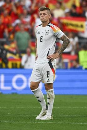 05 07 2024, xpsx, European Football Championship 2024 1 4 Final, Germany Spain emspor, v l Toni Kroos Germany, 8 disappointed, disappointed, looks disappointed, disappointed DFL DFB REGULATIONS PROHIBIT ANY USE OF PHOTOGRAPHS as IMAGE SEQUENCES and or QUASI VIDEO Stuttgart