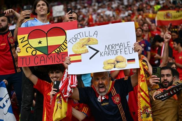 05 07 2024, xscotx, European Football Championship 2024 quarter-finals, Spain Germany, emspor, v l emotions, fans, atmosphere, flags, logo, Spain, spectators, jerseys Stuttgart