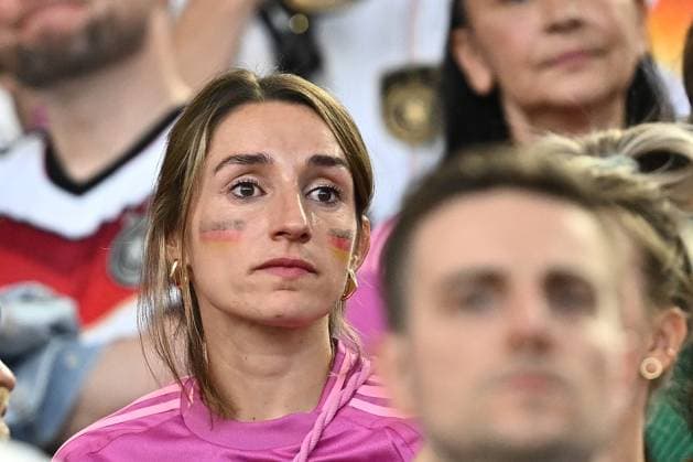 05 07 2024, xscotx, European Football Championship 2024 quarter-finals, Spain Germany, emspor, v l Lena Wurzenberger, the girlfriend of national coach Julian Nagelsmann sad, disappointed, frustrated, dejected Stuttgart