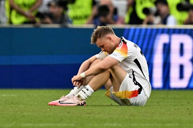 05 07 2024, xscotx, European Football Championship 2024 quarter-finals, Spain Germany, emspor, v l Maximilian Mittelstädt German national football team DFB sad, disappointed, frustrated, dejected Stuttgart