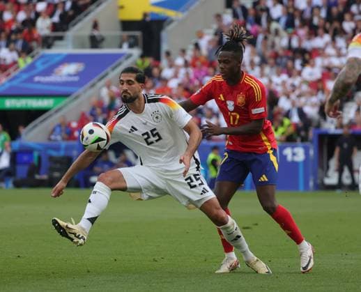 05 07 2024, European Football Championship, Germany quarter-final, against Spain, Stuttgart Football Arena, Sport, in the picture Eure Can Germany vs Nico Williams Spain