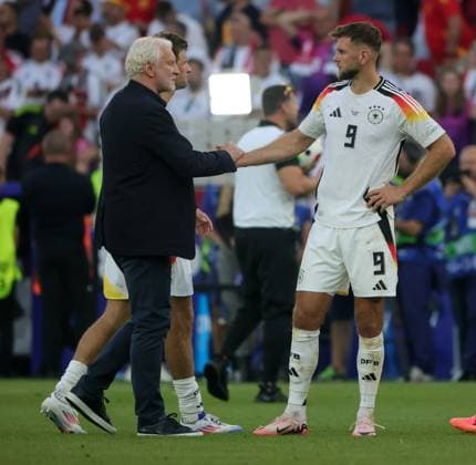 05 07 2024, European Football Championship, Germany quarter-final, against Spain, Stuttgart Football Arena, Sport, in the picture Rudi Voeller and Niclas Fuellkrug Germany