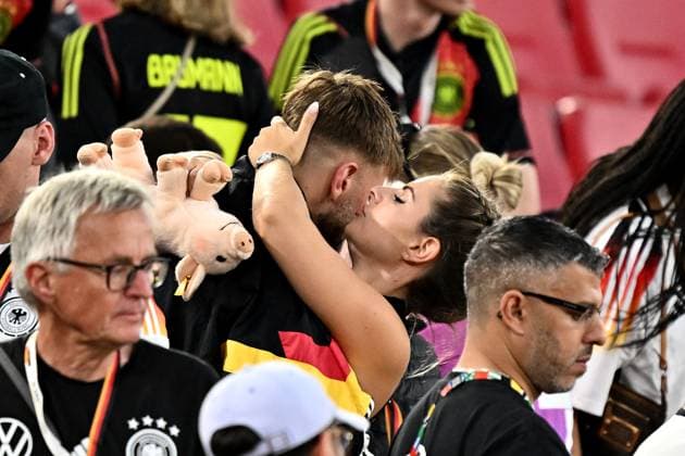 05 07 2024, xscotx, European Football Championship 2024 quarter-finals, Spain Germany, emspor, v l Niclas Füllkrug German national football team DFB sad, disappointed, frustrated, dejected is comforted by his wife Lisa Füllkrug Stuttgart