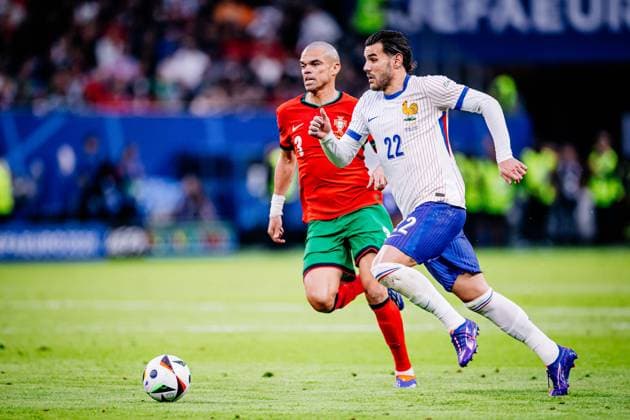 2024.07.05 Hamburg Volksparkstadion w Hamburgu, UEFA EURO, EM, Europameisterschaft,Fussball 2024, cwiercfinaly, Pilka nozna, Portugalia - Francja N z THEO HERNANDEZ PEPE Foto Mateusz Porzucek PressFocus 2024.07.05 Hamburg Football match between Portugal and France, 1 4 quarterfinal Portugalia - Francja THEO HERNANDEZ PEPE Credit: Mateusz Porzucek PressFocus NEWSPIX.PL --- Newspix.pl  20240705PF_MP030