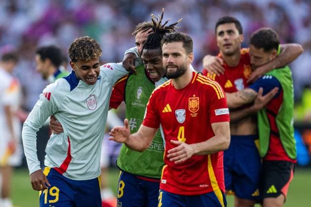 240705 Lamine Yamal, Fabian Ruiz Pena and Nicholas Williams of Spain celebrate after the UEFA Euro 2024 Football Championship quarterfinal between Spain and Germany on July 5, 2024 in Stuttgart Photo Mathias Bergeld BILDBYRAN code MB MB0942 fotboll football soccer fotballs em europamästerskap em uefa euro uefa european football championship euro 2024 quarterfinal quarterfinal quarterfinals spanien spain deutschland germany bbeng jubel  Copyright: MATHIASxBERGELD BB240705MB131
