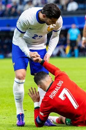Portugal v France: Quarter-Final - UEFA EURO, EM, Europameisterschaft,Fussball 2024 Theo Hernandez, Cristiano Ronaldo are playing during the UEFA Euro 2024 Quarter-Final match between Portugal v France, at the stadium in Hamburg, Germany, on July 5, 2024. Hamburg Germany  Copyright: xAndrzejxIwanczukx originalFilename:iwanczuk-portugal240705_np8kS.jpg