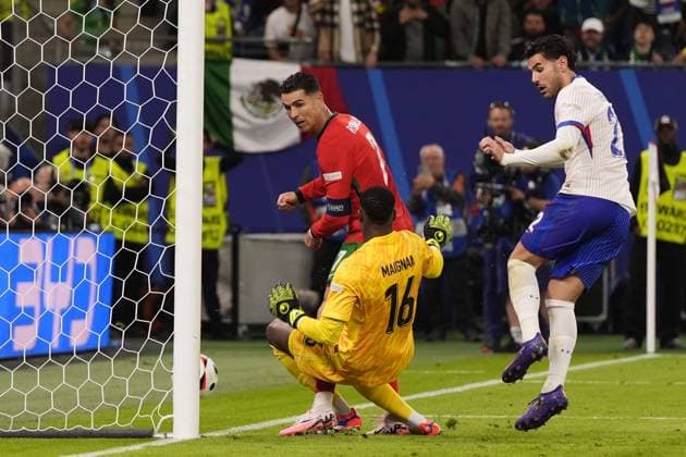 Portugal s Cristiano Ronaldo during a quarterfinal match between Portugal and France at the Euro 2024 soccer tournament in Hamburg, Germany - Friday July 5, 2024. - Soccer .  Copyright: xFabioxFerrari LaPressex