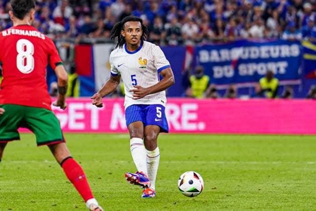 2024-07-05 Portugal v France - Quarter-Final - UEFA EURO, EM, Europameisterschaft,Fussball 2024 HAMBURG, GERMANY - JULY 5: Jules Kounde of France makes a pass during the Quarter-Final - UEFA EURO 2024 match between Portugal and France at Volksparkstadion on July 5, 2024 in Hamburg, Germany. (Photo by Joris Verwijst BSR Agency) Hamburg Germany Content not available for redistribution in The Netherlands directly or indirectly through any third parties. Copyright: xBSRxAgencyx