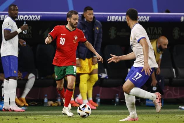 HAMBURG - Bernardo Silva of Portugal during the UEFA EURO, EM, Europameisterschaft,Fussball 2024 quarter-final match between Portugal and France at Volksparkstadion on July 5, 2024 in Hamburg, Germany. ANP Hollandse Hoogte MAURICE VAN STEEN UEFA EURO 2024 2024 xVIxANPxSportx xVanxSteenxFotografiexIVx 502837673 originalFilename: 502837673.jpg