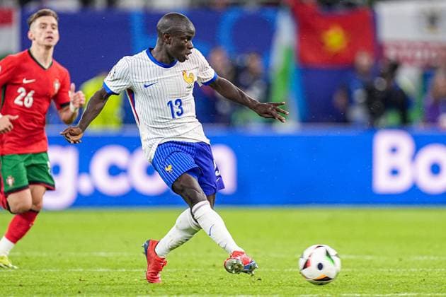 2024-07-05 Portugal v France - Quarter-Final - UEFA EURO, EM, Europameisterschaft,Fussball 2024 HAMBURG, GERMANY - JULY 5: N Golo Kante of France makes a pass during the Quarter-Final - UEFA EURO 2024 match between Portugal and France at Volksparkstadion on July 5, 2024 in Hamburg, Germany. (Photo by Joris Verwijst BSR Agency) Hamburg Germany Content not available for redistribution in The Netherlands directly or indirectly through any third parties. Copyright: xBSRxAgencyx