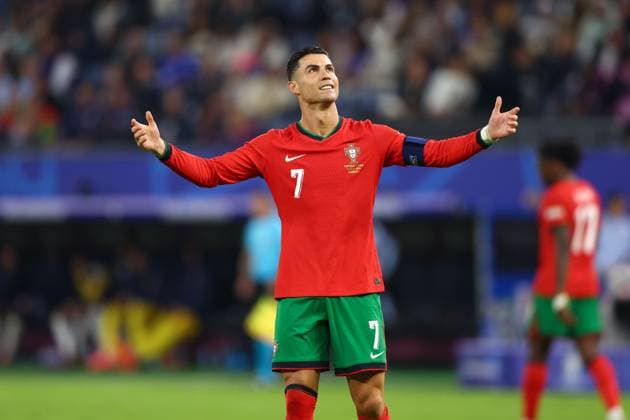 Cristiano Ronaldo of Portugal reacts after missing a chance in extra time Portugal v France, UEFA European Championship, EM, Europameisterschaft 2024, Quarter Final, Football, Volksparkstadion, Hamburg, Germany, 05 Jul 2024 EDITORIAL USE ONLY No use with unauthorised audio, video, data, fixture lists, club league logos or live services. Online in-match use limited to 120 images, no video emulation. No use in betting, games or single club league player publications. Copyright: xKieranxMcManus Shutterstockx 14571382cd