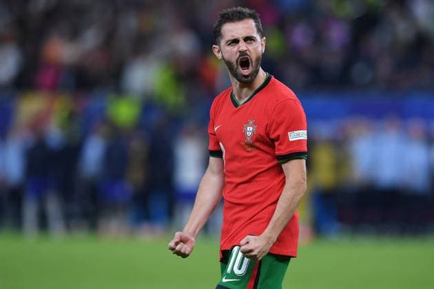Soccer UEFA EURO 2024 quarter-final Portugal France on 05 07 2024 at Volksparkstadion Hamburg in Hamburg Bernardo Silva Portugal Cheers Joy Emotions during penalty shootout xRx