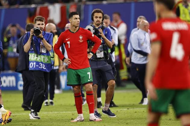 HAMBURG - Cristiano Ronaldo of Portugal disappointment during the UEFA EURO, EM, Europameisterschaft,Fussball 2024 quarter-final match between Portugal and France at the Volksparkstadion on July 5, 2024 in Hamburg, Germany. ANP Hollandse Hoogte MAURICE VAN STEEN UEFA EURO 2024 2024 xVIxANPxSportx xVanxSteenxFotografiexIVx 502841739 originalFilename: 502841739.jpg