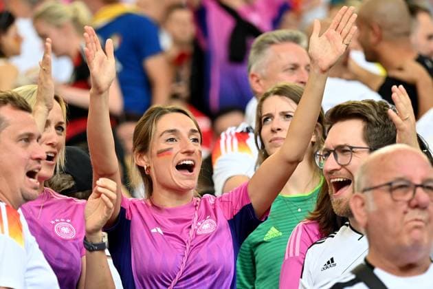 05 07 2024, xjrdrx, Football EM 2024 1 4 Final, Germany Spain emspor, v l Lena Wurzenberger, the girlfriend of national coach Julian Nagelsmann DFL DFB REGULATIONS PROHIBIT ANY USE OF PHOTOGRAPHS as IMAGE SEQUENCES and or QUASI VIDEO Stuttgart