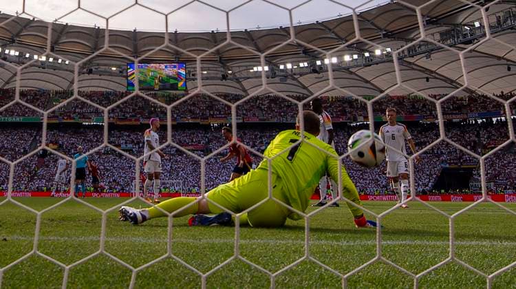 05 07 2024, Football UEFA EURO 2024, Quarter-final, Spain Germany, in the Stuttgart Arena Goalkeeper Manuel Neuer Germany after conceding the goal to 0 1
