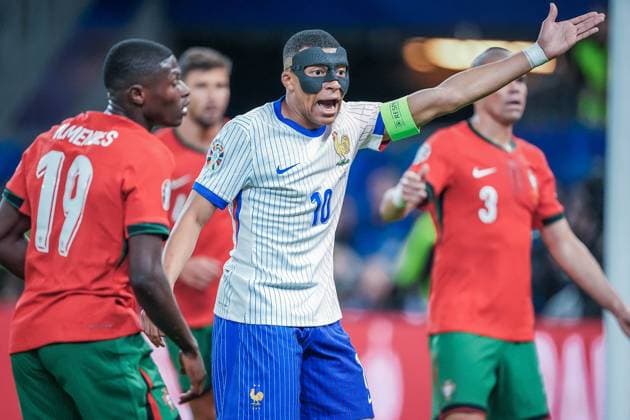 EURO 2024 - Quarter-Finals: Portugal vs. France Kylian Mbappe in action during the EURO 2024 Quarter-Final match between Portugal and France on 05 July 2024, at Volksparkstadion, in Hamburg, Germany Hamburg Volksparkstadion Germany Copyright: xAlexandraxFechetex DSC09651